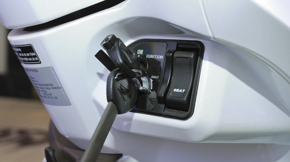 Honda-Vision-2014 (20)