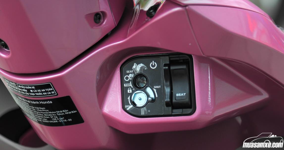 Honda-Vision-2017-13